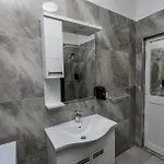 N'baz - Pedonale, Apartamento *