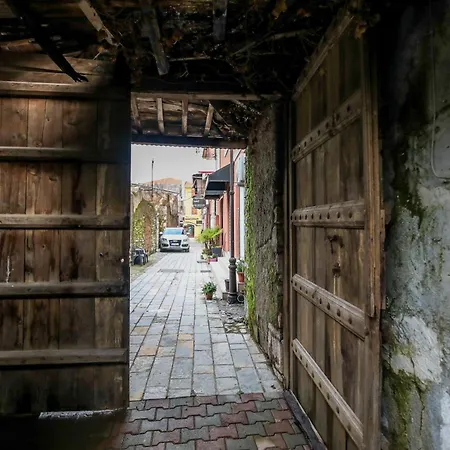 N'baz - Pedonale, 아파트 *