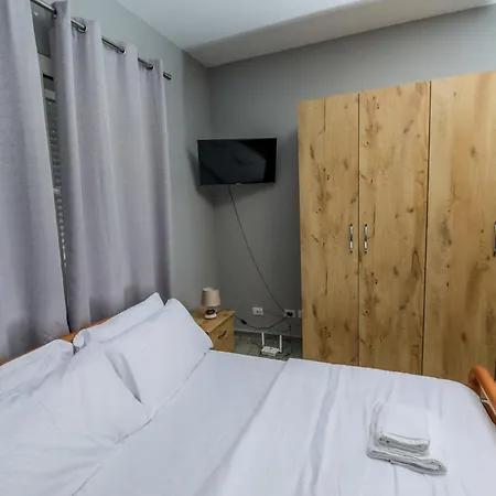 N'baz - Pedonale, Apartamento *