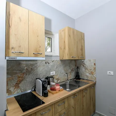 N'baz - Pedonale, Appartamento