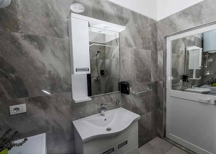 N'baz - Pedonale, Shkodër